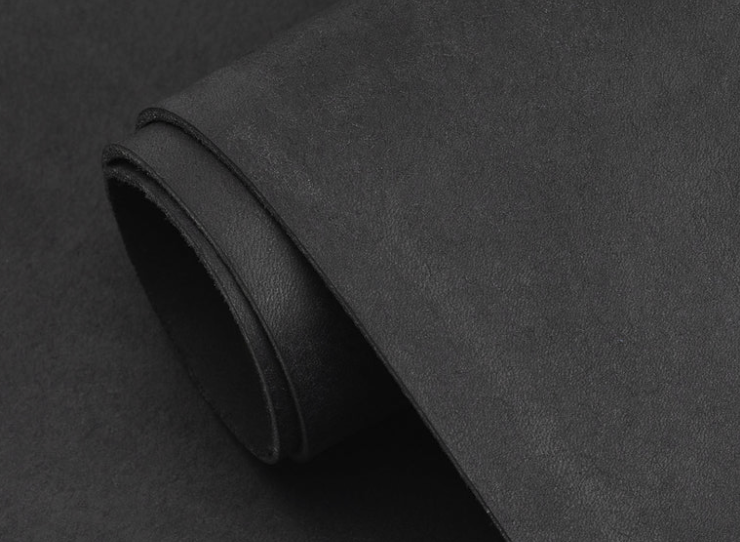 Pueblo Black leather swatch