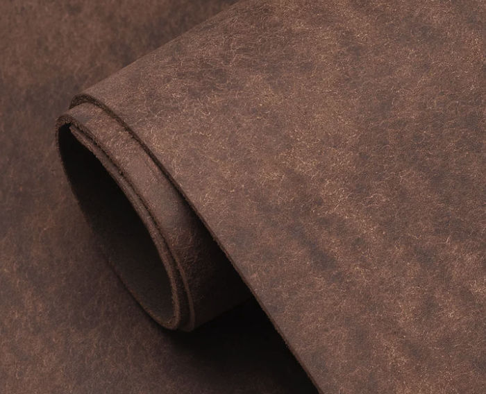 Pueblo Tobacco leather swatch